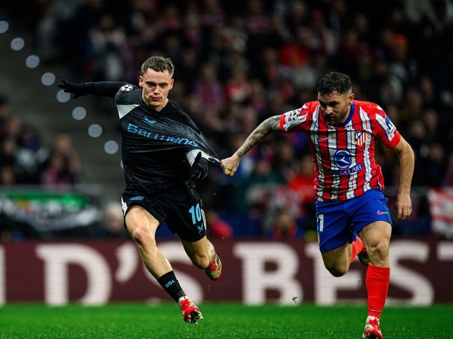 勒沃库森险胜巴西,阿尔瓦雷斯状态火热 勒沃库森险胜巴西,阿尔瓦雷斯状态火热