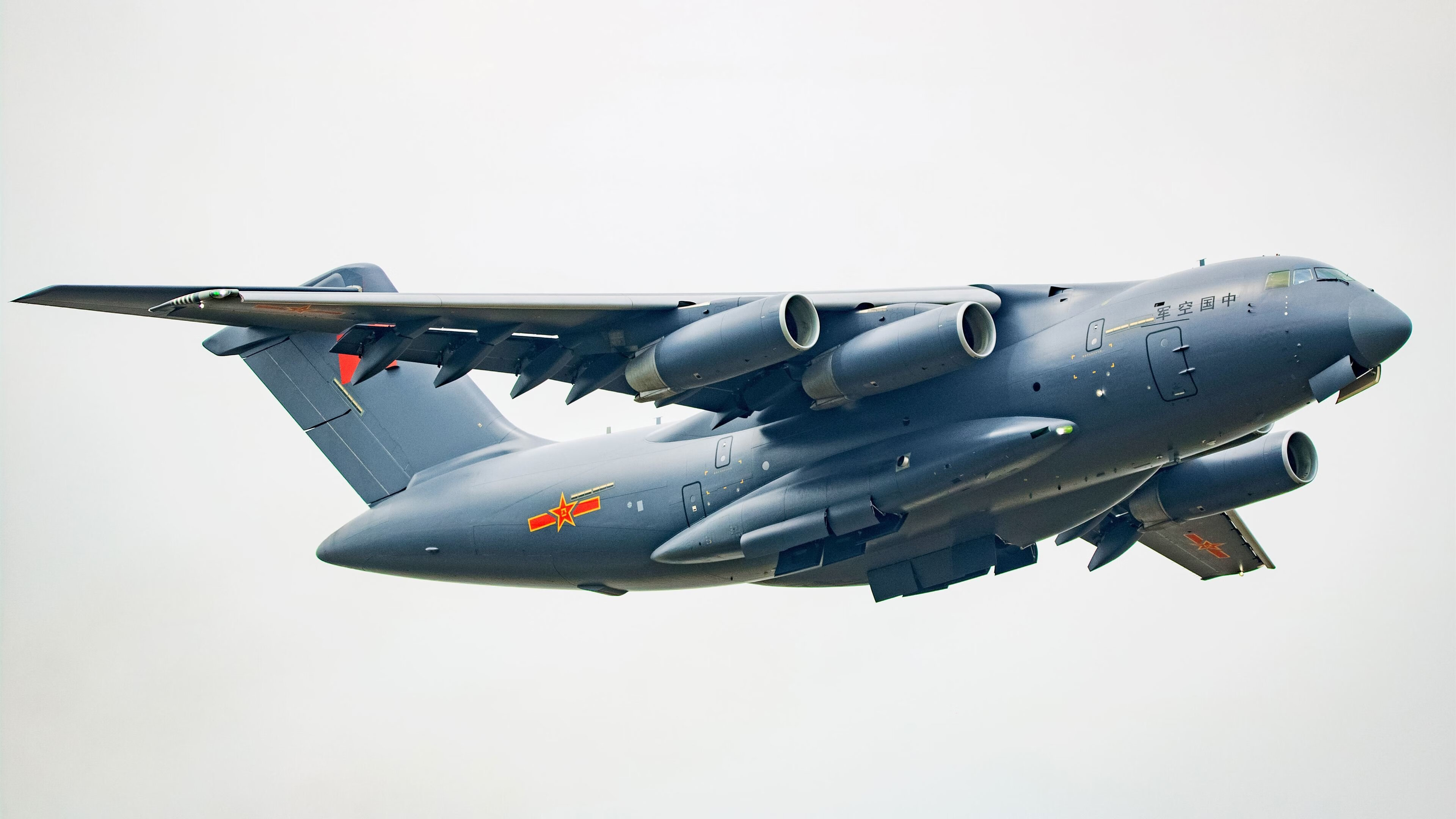 胜利的交响,戈贝尔罚球制胜与F1引擎轰鸣之夜