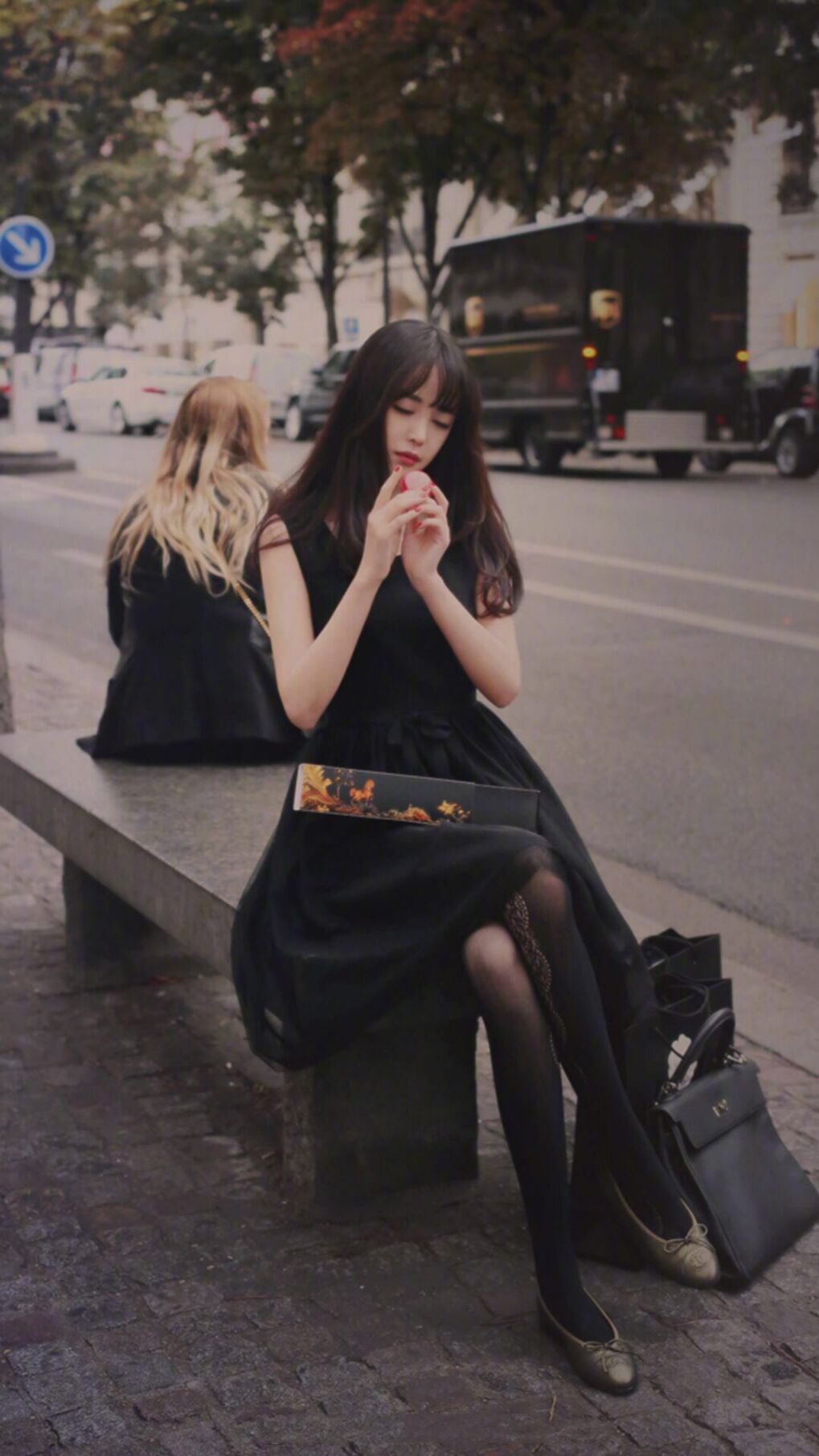 双线狂飙，鹈鹕横扫显统治，詹姆斯接管定乾坤