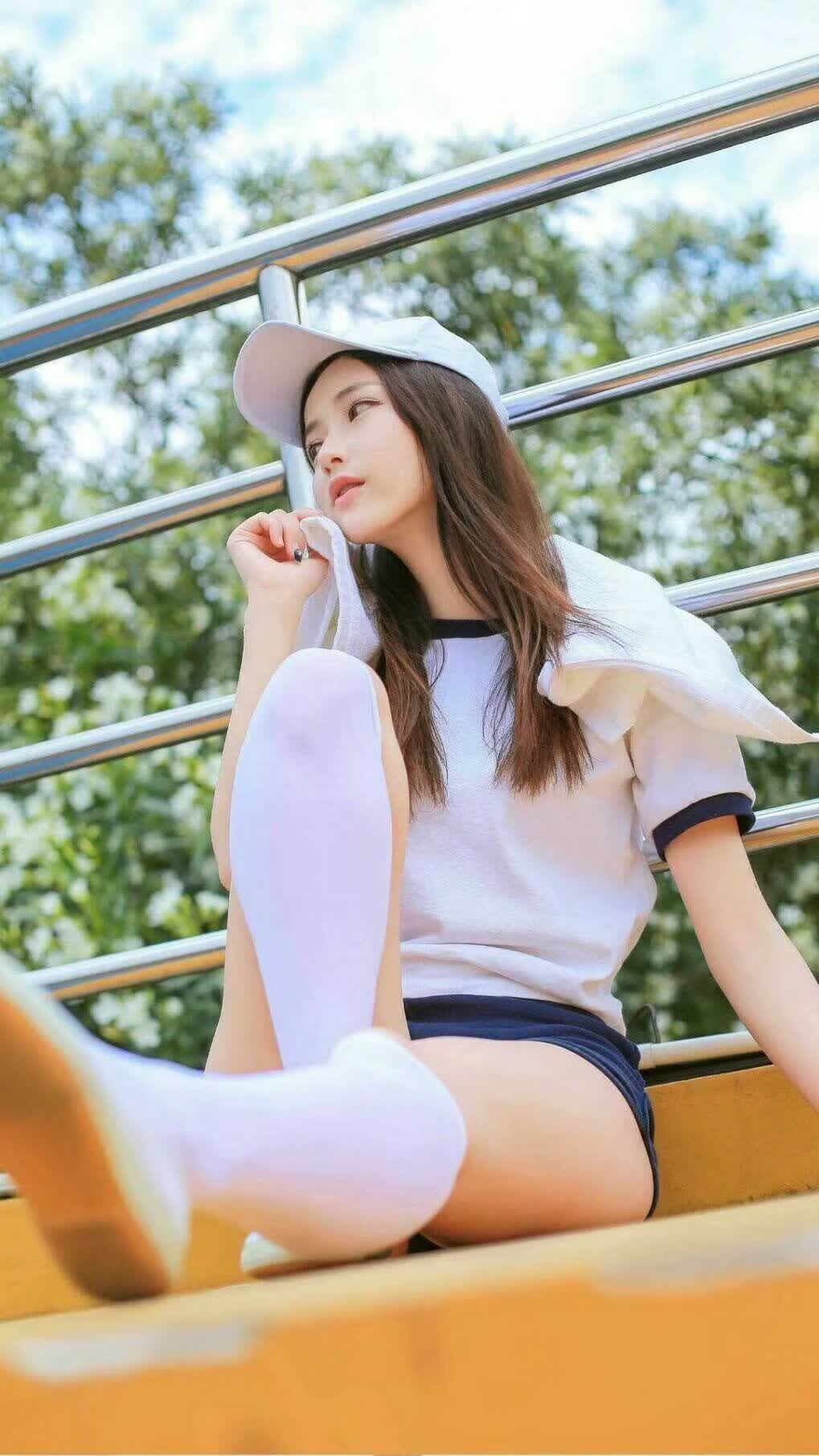 郁金香与北欧神话的终极碰撞,托纳利灵魂附体,压哨绝杀助荷兰险胜瑞典